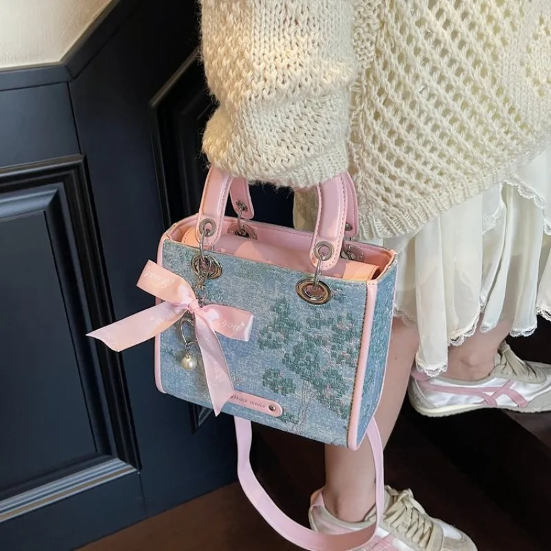 Chic Effortless Diaper Bag Tote Baby Daily Work Business Event Exquisite Versatile Sophisticated Practical Organized Parenting