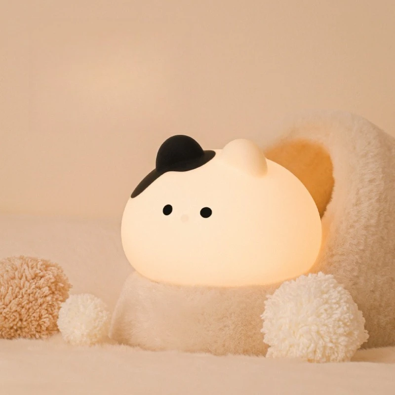 โคมไฟแมวน่ารัก 1 ชิ้น ทำจากซิลิโคน ใช้เป็นไฟกลางคืนแบบชาร์จได้ เหมาะสำหรับข้างเตียงเด็ก ป้องกันดวงตา สัมผัสนุ่มนวล ช่วยให้นอนหลับสบาย