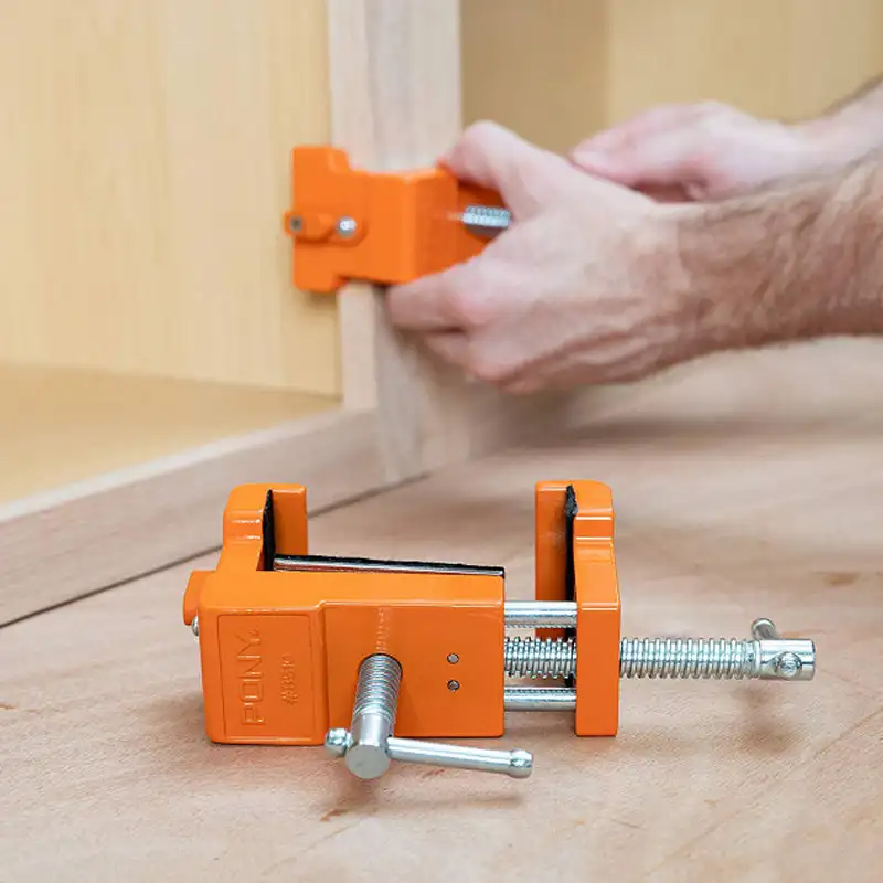 Foratura per la lavorazione del legno Clip di fissaggio per porta dell\'armadio Jig Hardware per armadietto in alluminio Jig Tool Punch Locator guida