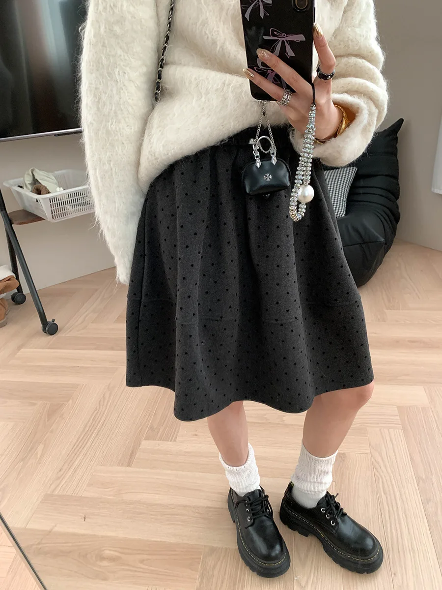 

Spring and Autumn Women's Retro Love Wave Point Elastic Waist Puffy Flower Bud Half Body Skirt