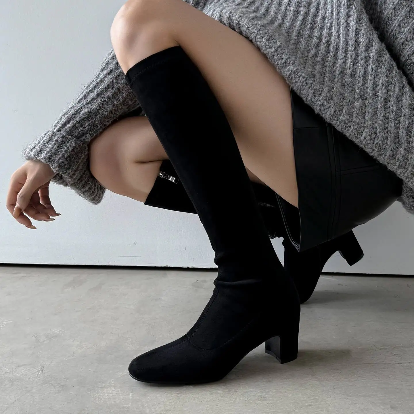 ZORSSAR New Flock Modern Elastic Boots Dating Keep Warm Winter Shoes Thick High Heels Catwalk Zipper Stretch Knee-high Boots