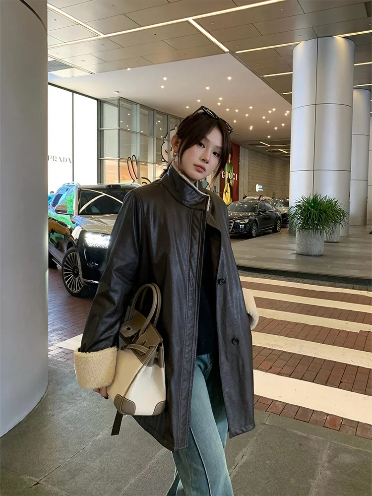 

Chic plus Size Women's PU Leather Jaet Inner Fce Korean Sle Casual Loose Fit Slimming Design Autumn Winter Coat