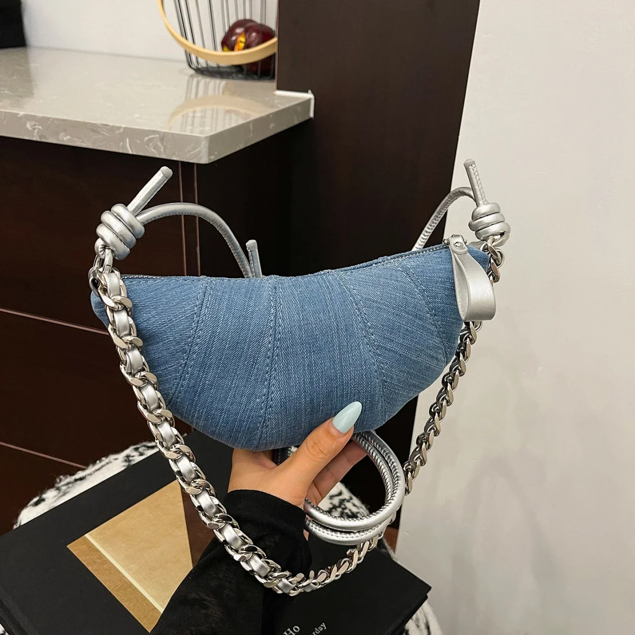 

Weaving Shoulder Strap Underarm Bag For Women Fashion Casual Denim Crossbody Bags Lady Dumpling Handbag Armpit Purse