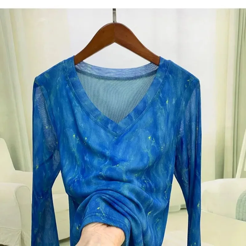

Fashionable Blue Double-layer Long-sleeved Mesh Stretch T-shirt for Women 2025 New Autumn Unique Versatile V-neck Top