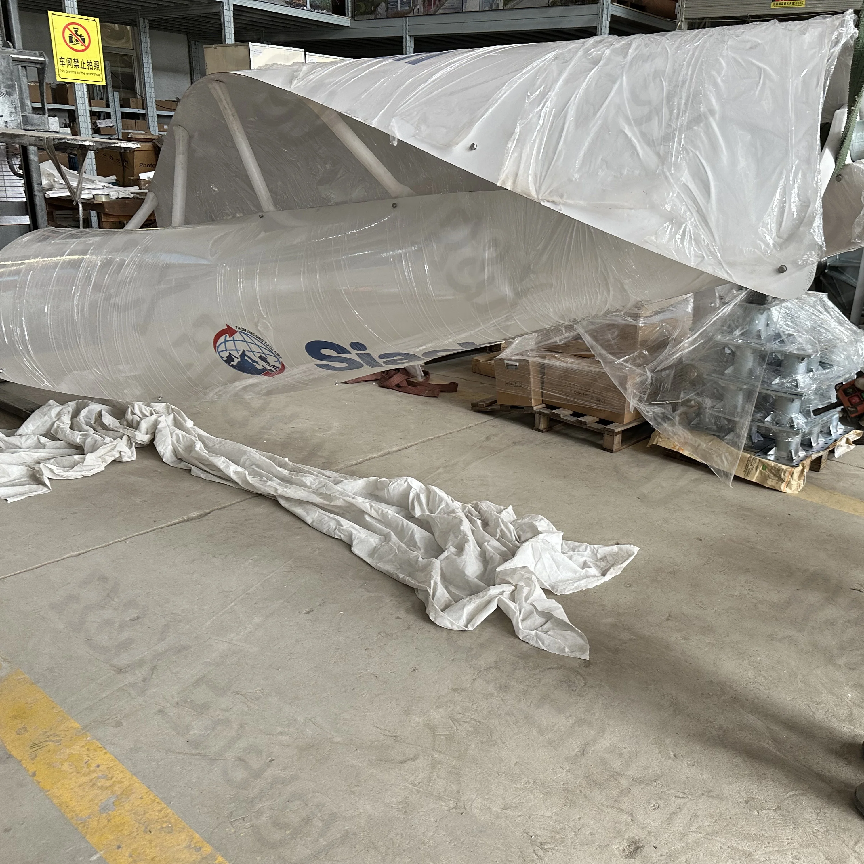 Solar Panels And 5KW 10KW Wind Turbine Generator Hybrid Wind Solar Power System for Home Use