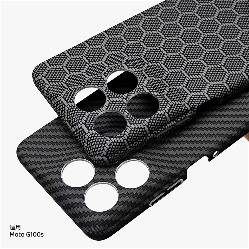 Magnetyczne etui do Motorola Signature Moto Edge 70 Ultra 5G z obsługą Magsafe, tłoczony wzór z włókna węglowego w paski, twarda obudowa PC. — zdjęcie produktu 5