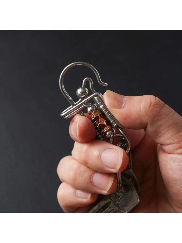 R7UF Everyday Holder Clip With Stainless Steel Ring, Silver Tone Metal Chain for Organizing Keys, Fast Clip On Removal and