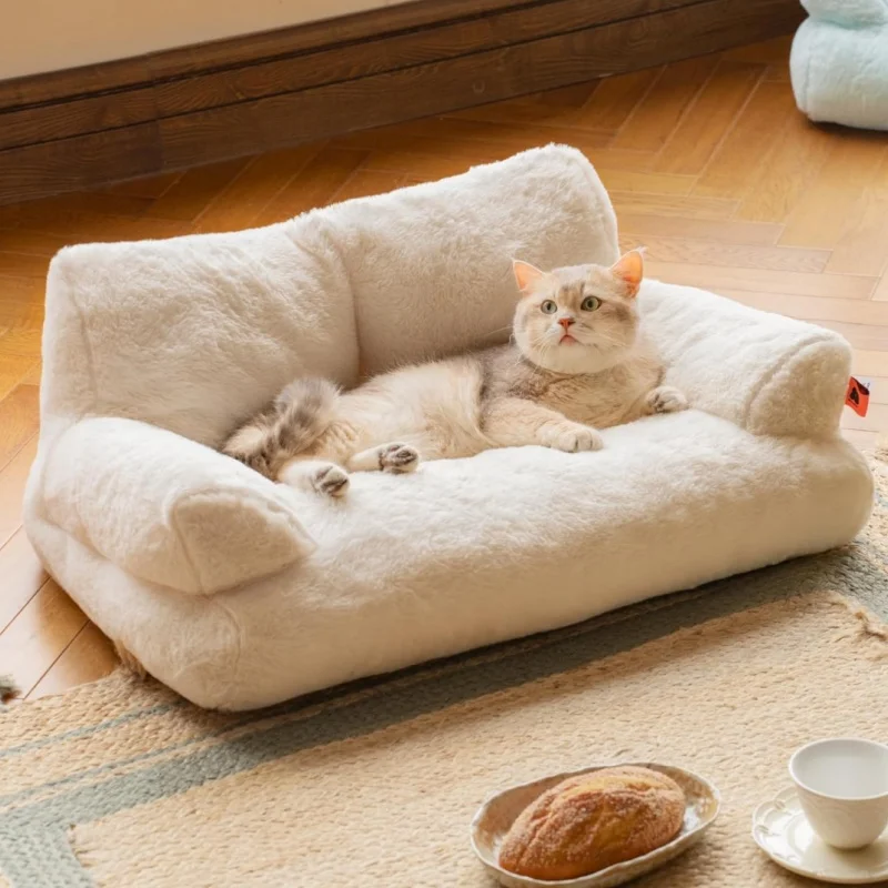 Mewoofun Cat Bed Fluffy and Soft Cat Sofa 66x48cm Cute Cat Bed with Non-slip Bottom White for Large Cats and Kittens