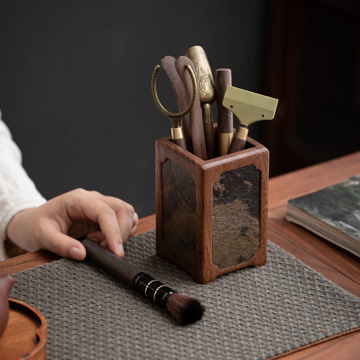 High-end Accessible Luxury Tea Ceremony Six Gentlemen Suit Walnut Rock Tea Making Tools Supplies Tea Table Accessories