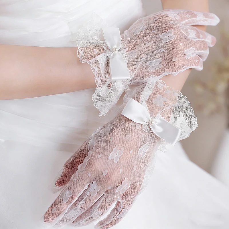 Women's Sheer Floral Sexy Lace Gloves Ruffled Cuff with Faux Pearl Decor Elegant Bridal Wedding Evening Party Prom Vintage
