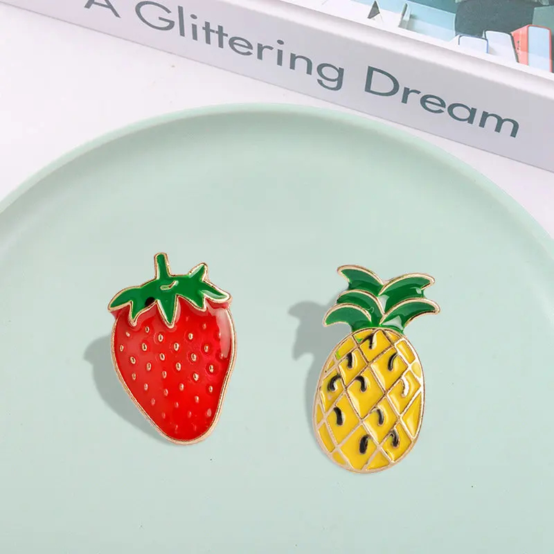 Banana Strawberry Watermelon Kiwi Apple Orange Pineapple Brooch Button Pins Denim Jacket Pin Badge Cartoon Fruit Jewelry Gift