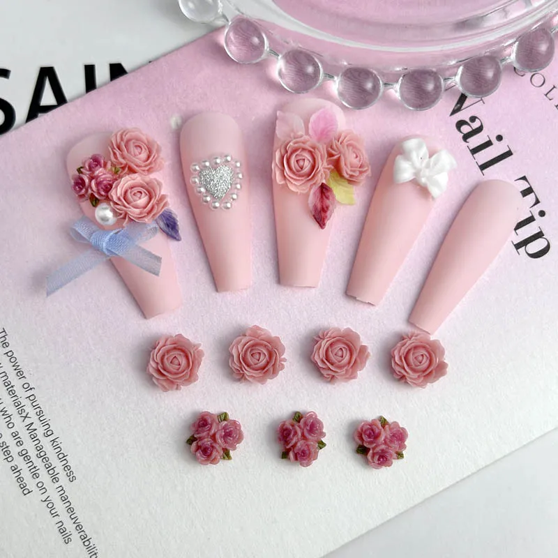 50pcs 무작위 혼합 수지 네일 매력 장미 꽃 네일 아트 장식 액세서리 매니큐어 DIY 공예