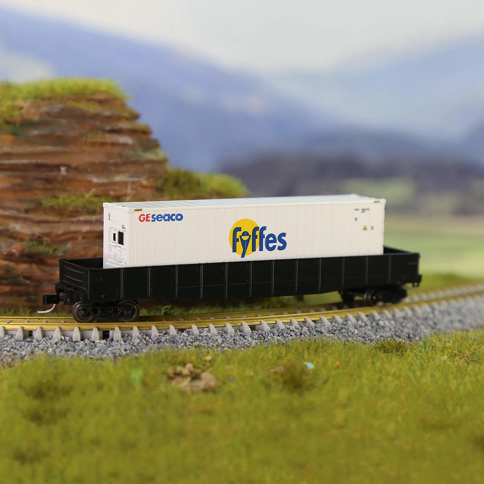 C15012 Evemodel N Scale 1:160 Hi-Cube 40' Reefer Container 40ft Refrigerator  Cargo Box view 6