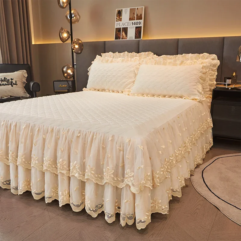 AIWINSURE-Luxury Lace Velvet Bedspread on The Bed, Thicken Quilted Bed Cover, for Double Bed, Queen King, with 2 Pillowcases