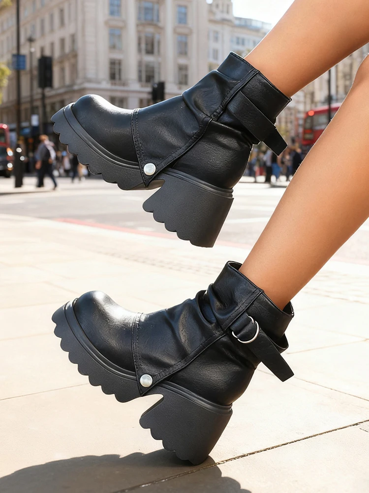 Bottines gothiques noires à plateforme épaisse pour femme, chaussures courtes Punk avec boucle de ceinture en métal et fond épais, Y2K, automne 2025, 43