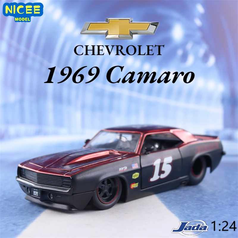 Jada 1:24 1969 Chevrolet Camaro #15 Diecast Car Metal Alloy Model Car Toys for Children Gift Collection J273