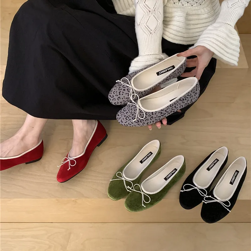 

Bailamos Brand New Women Velvet Flats Soft Casual Ballet Shoes Fashion Round Toe Shallow Mary Jane Shoes Dress Shoes Muje