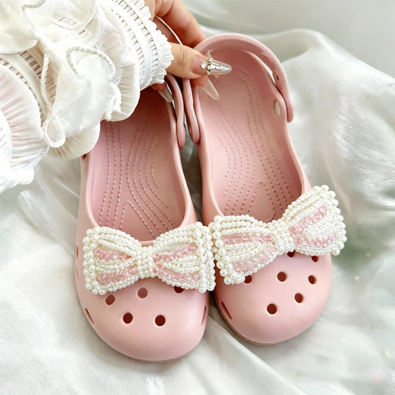 Dopamine Handgefertigte Perlen-Schleifen-Ballett-Dekorationen Süße Mädchen Rosa Perlen-Schuh-Charms für Clogs Damen Garten-Accessoires Geschenk