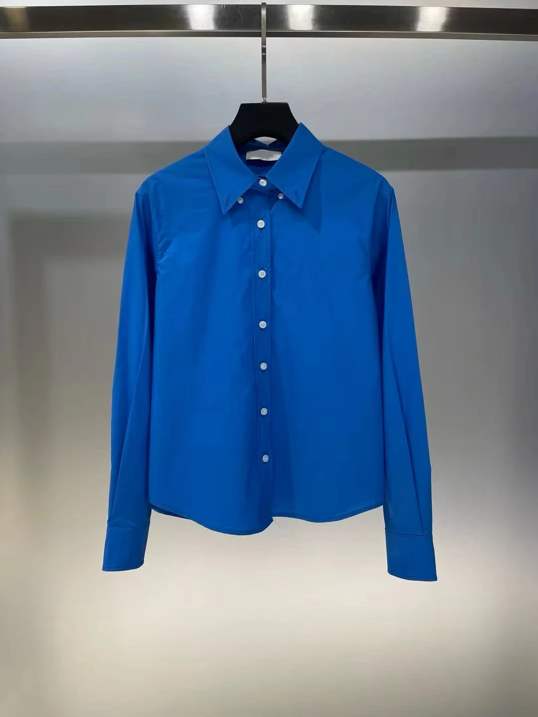 

Designer Brand Spring/Summer 2025 Unisex Klein Blue Fashionable Trendy Notch Collar Shirt New Arrival