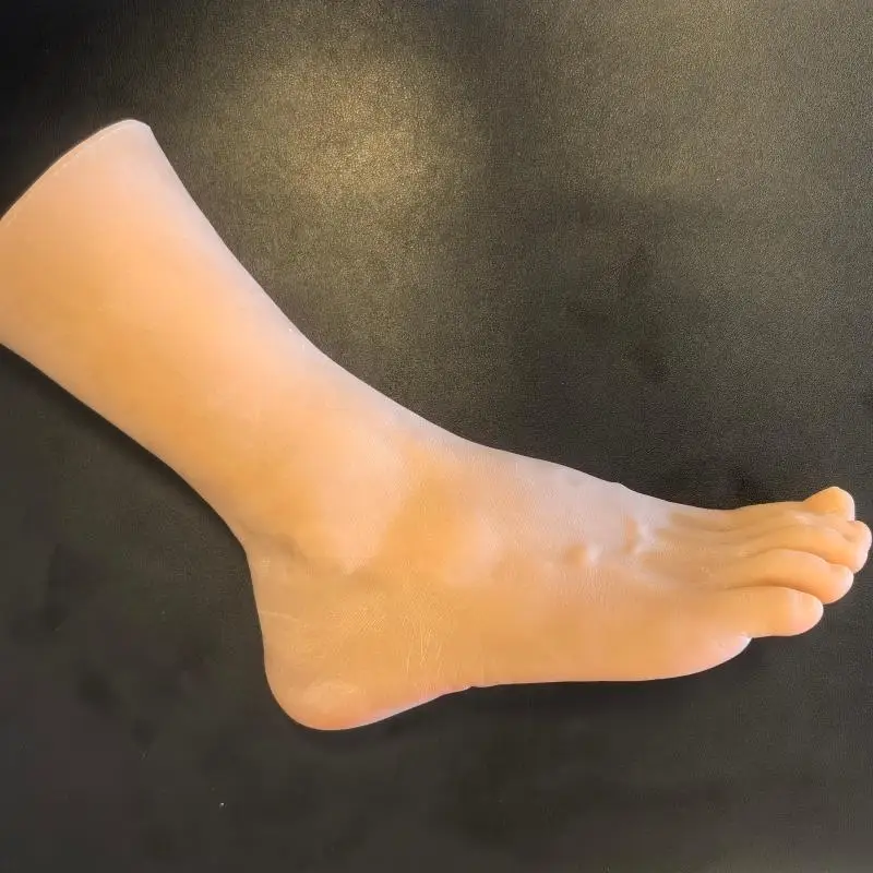 Lifelike Male Foot Model Soft Material Realistic Skin Texture Color Ideal for Display Drawing Reference Photography 26-27 cm