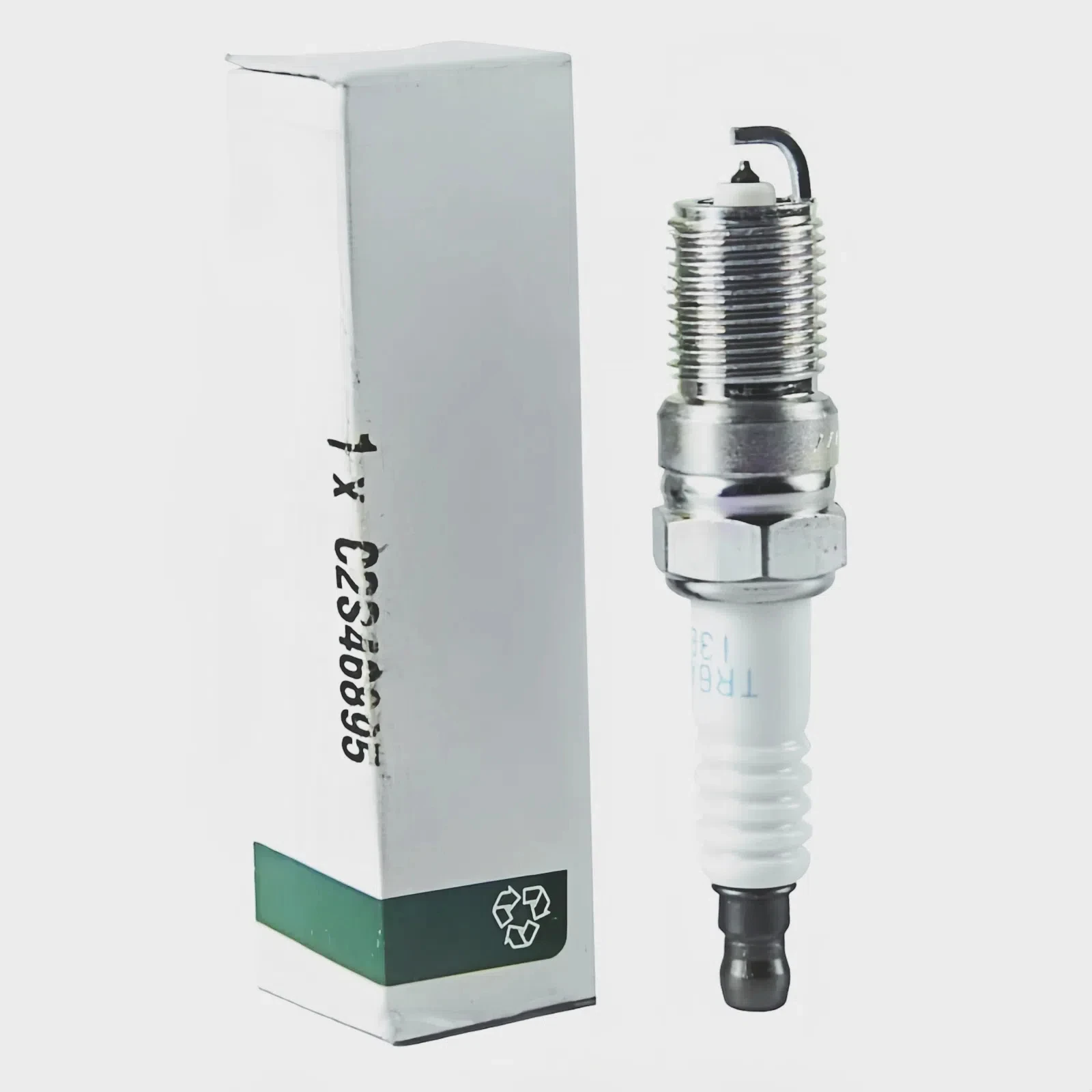 

4/6Pcs Spark Plug C2S46895 TR6AP13 For JAGUAR S-TYPE II X-TYPE I XF I XJ 2.1 2.5 3.0 V6