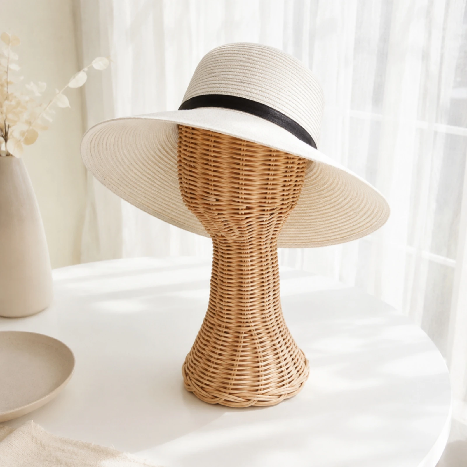 Mannequin Head Natural Rattan Hat Display Form with Tapered Neck Freestanding Hat Stand with Woven Base Space-Saving