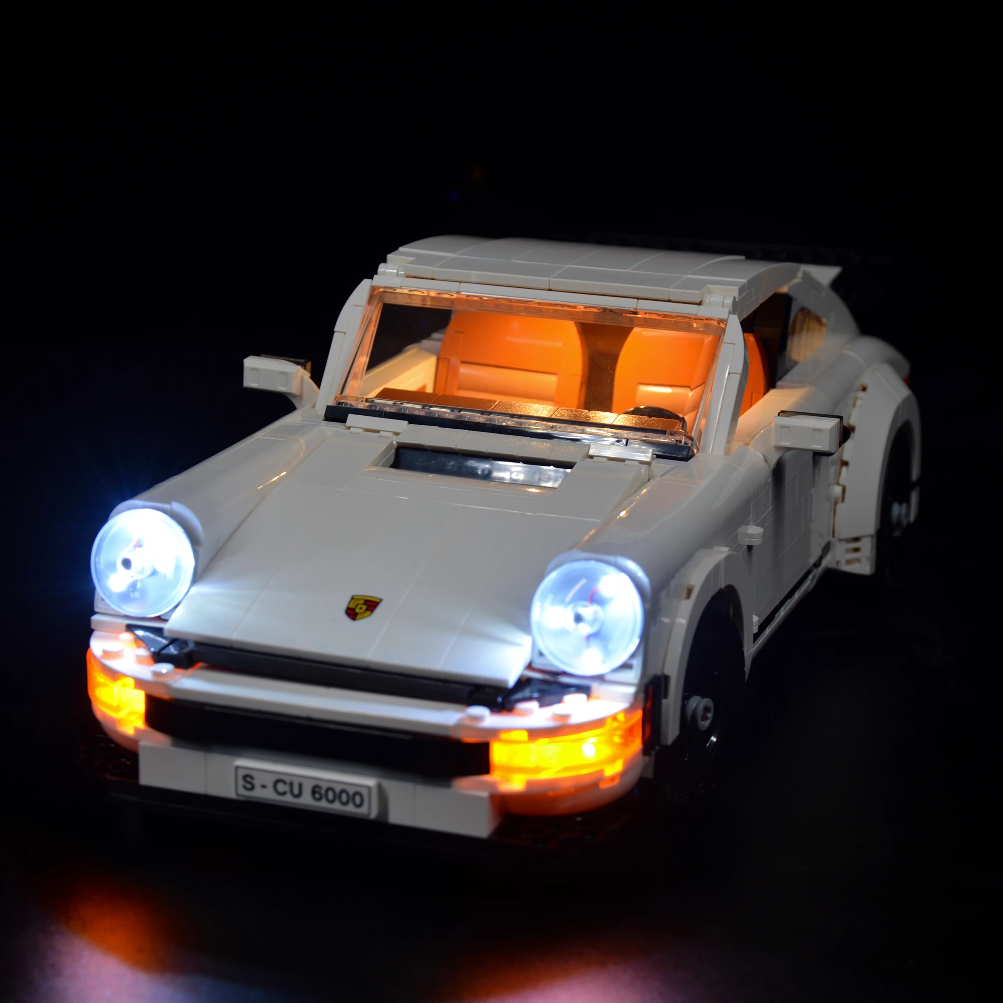 

Комплект светодиодного освещения подходит для LEGO Porsche 911 10925. Освещение в подарок (без строительных блоков).
