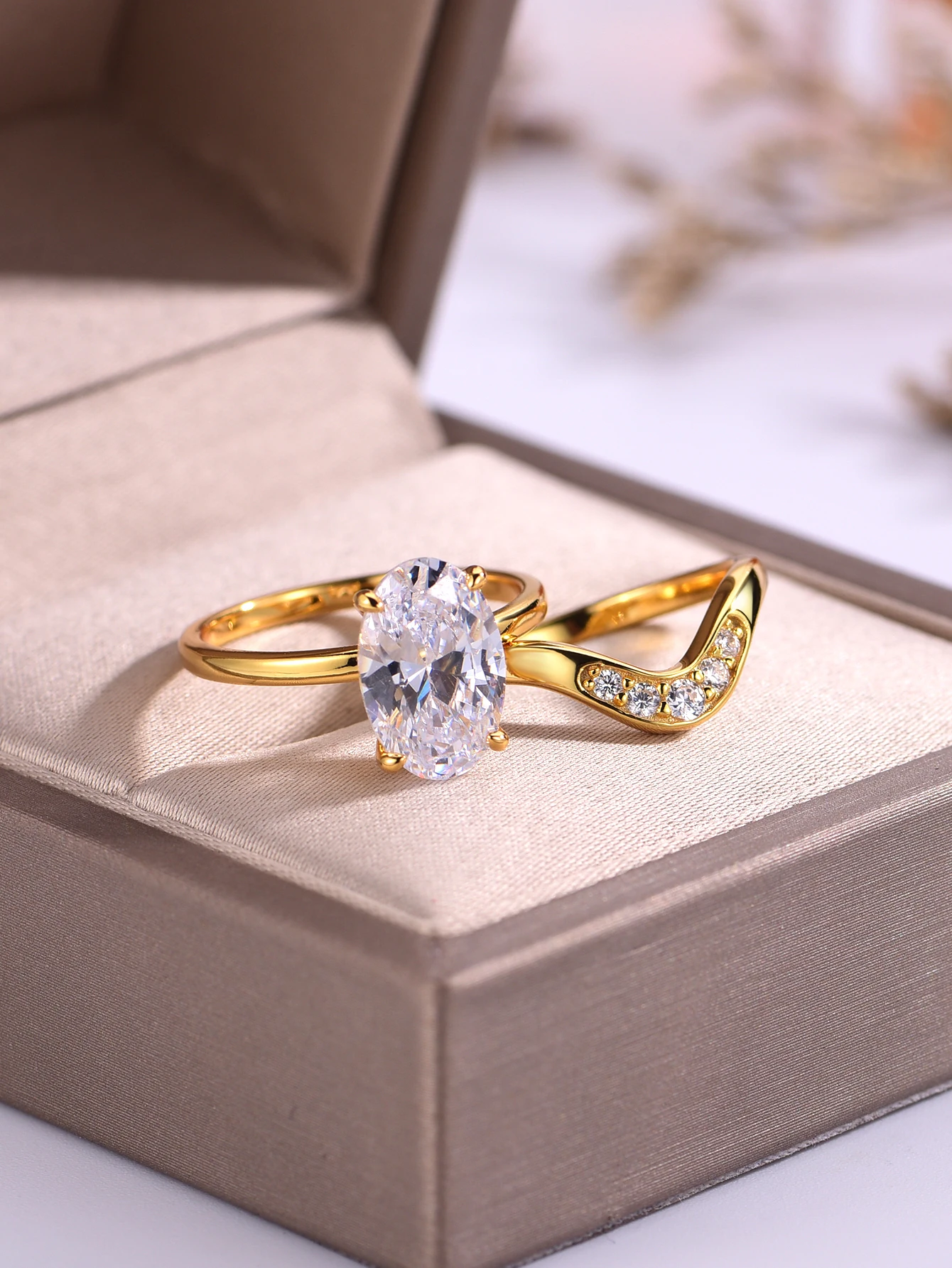 S925 فضة البيضاوي 4.5CT مويسانيتي خاتم مجموعة غرامة مجوهرات مطلية بالذهب 18 كيلو مناسبة لتقديم هدية عيد ميلاد