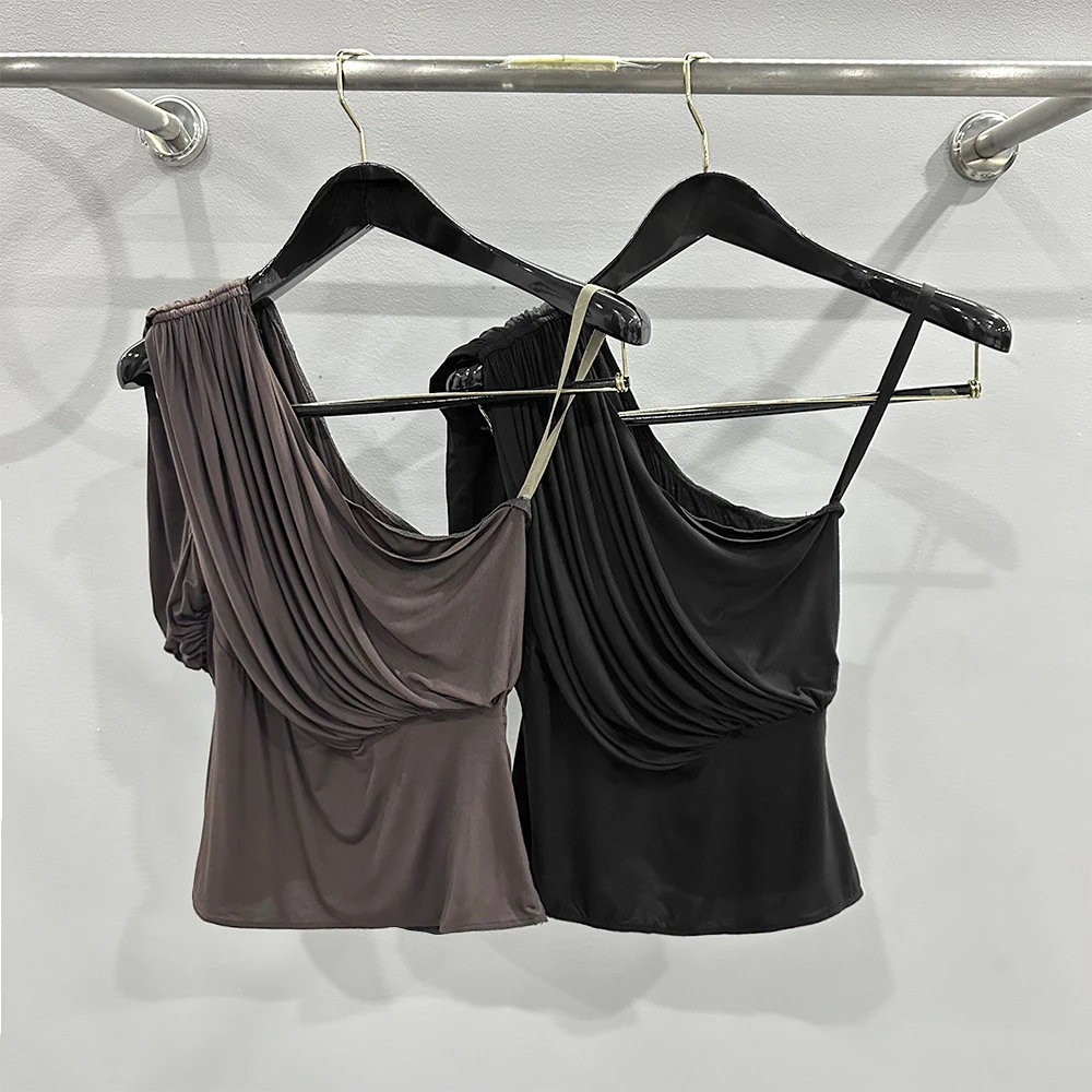 

2024 Spring Summer Women's RO Style Dark One-Shoulder Pleated Design Camisole High Quality Edgy Minimalist Fashion Trendy