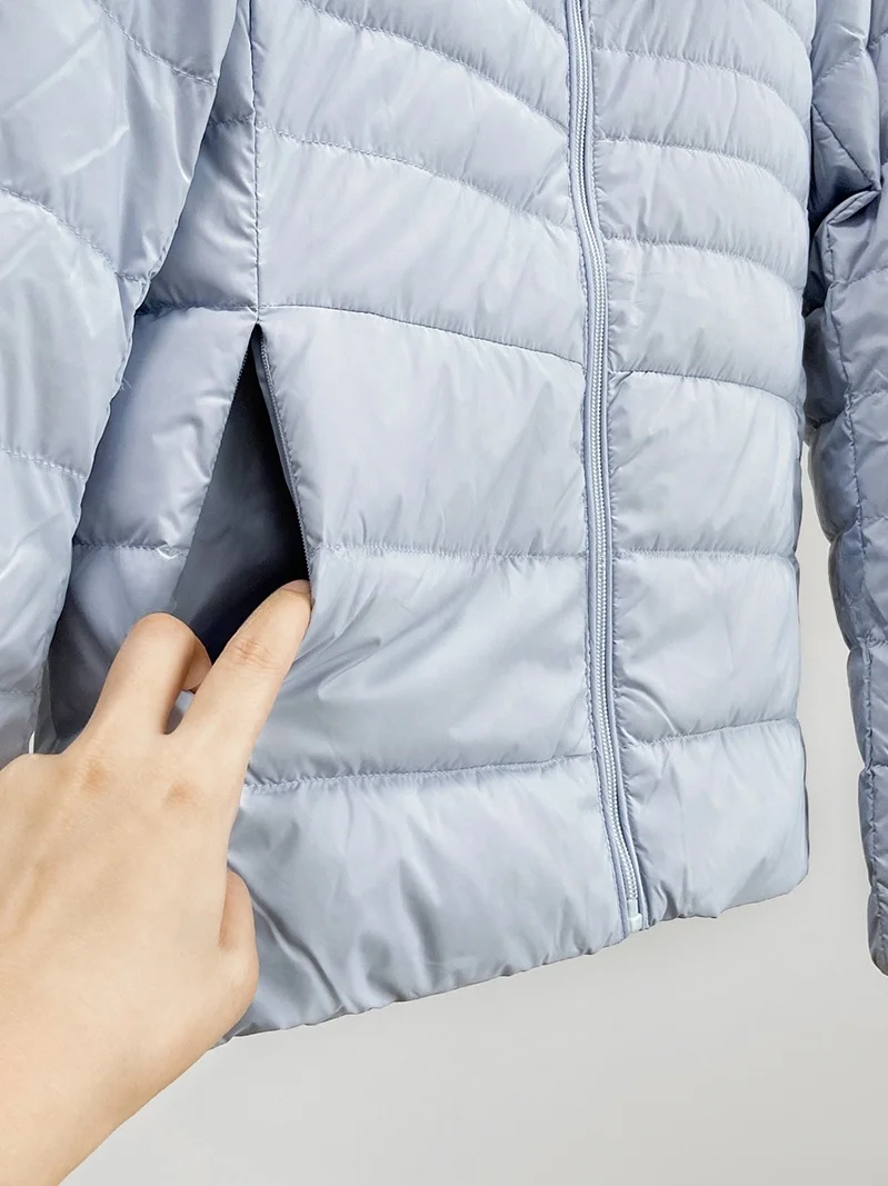 เสื้อแจ็คเก็ตผู้หญิงแบบมีฮู้ด ขนเป็ดแท้ 90% สีขาว รุ่น Anti-Static Soft Fluffy 90 ผ้าไนลอนซิป สีพื้น เหมาะสำหรับเดินทางไปทำงาน