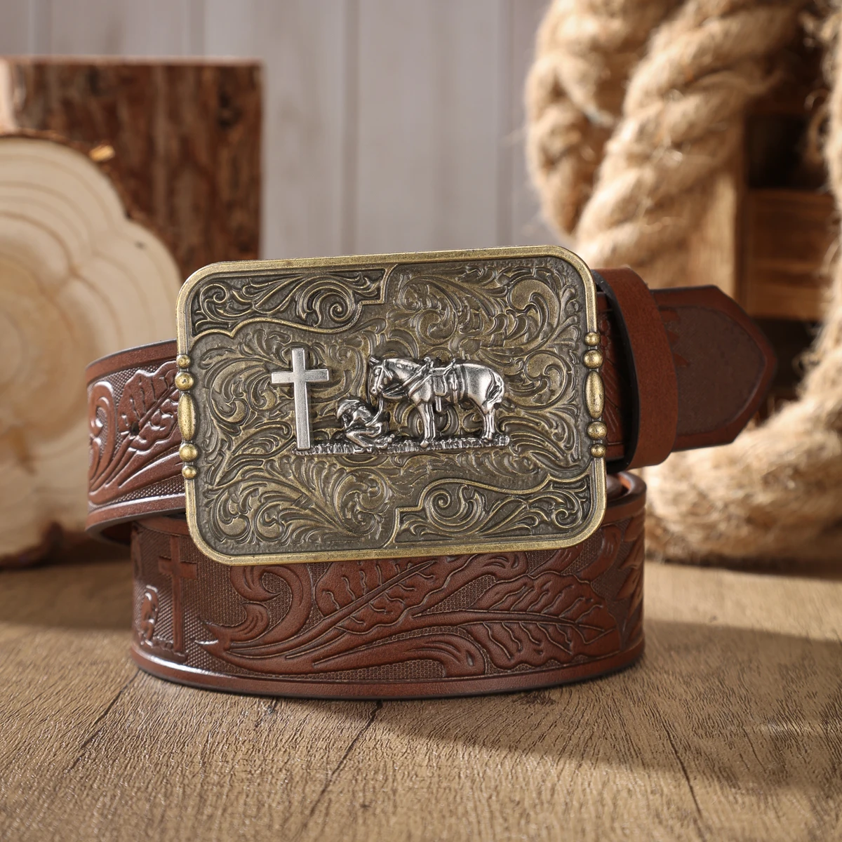 A PU Belt Suitable for Both Men and Women, Combining the Style of Western Denim and Retro, Is Perfect for Daily Casual Outings