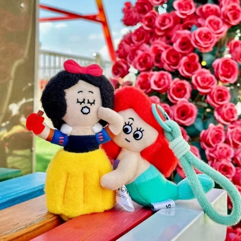 

52toys Disney On The Run Принцесса: Абстрактный брелок-сюрприз в мягкой упаковке, ароматизированный, модный декор для сумки, милый подарок для девочки