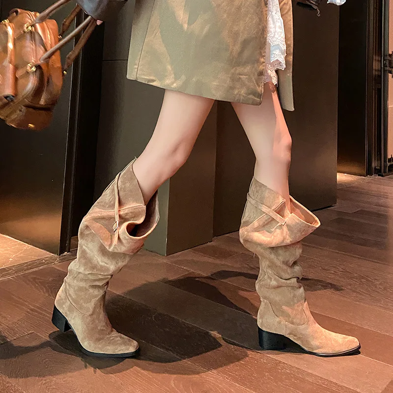 

Arden Furtado Autumn Suede Pleated Large tubular boots Modern boot Square to Pull-on Middle heel Belt buckle Knee high boots