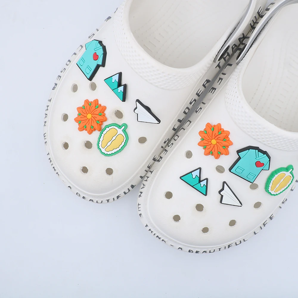 1 Piece Shoe Accessories Charms Cute Cartoon Pvc Paper Airplane Ornament Green Fruit Shoe Decoration Buckles Holiday Gift