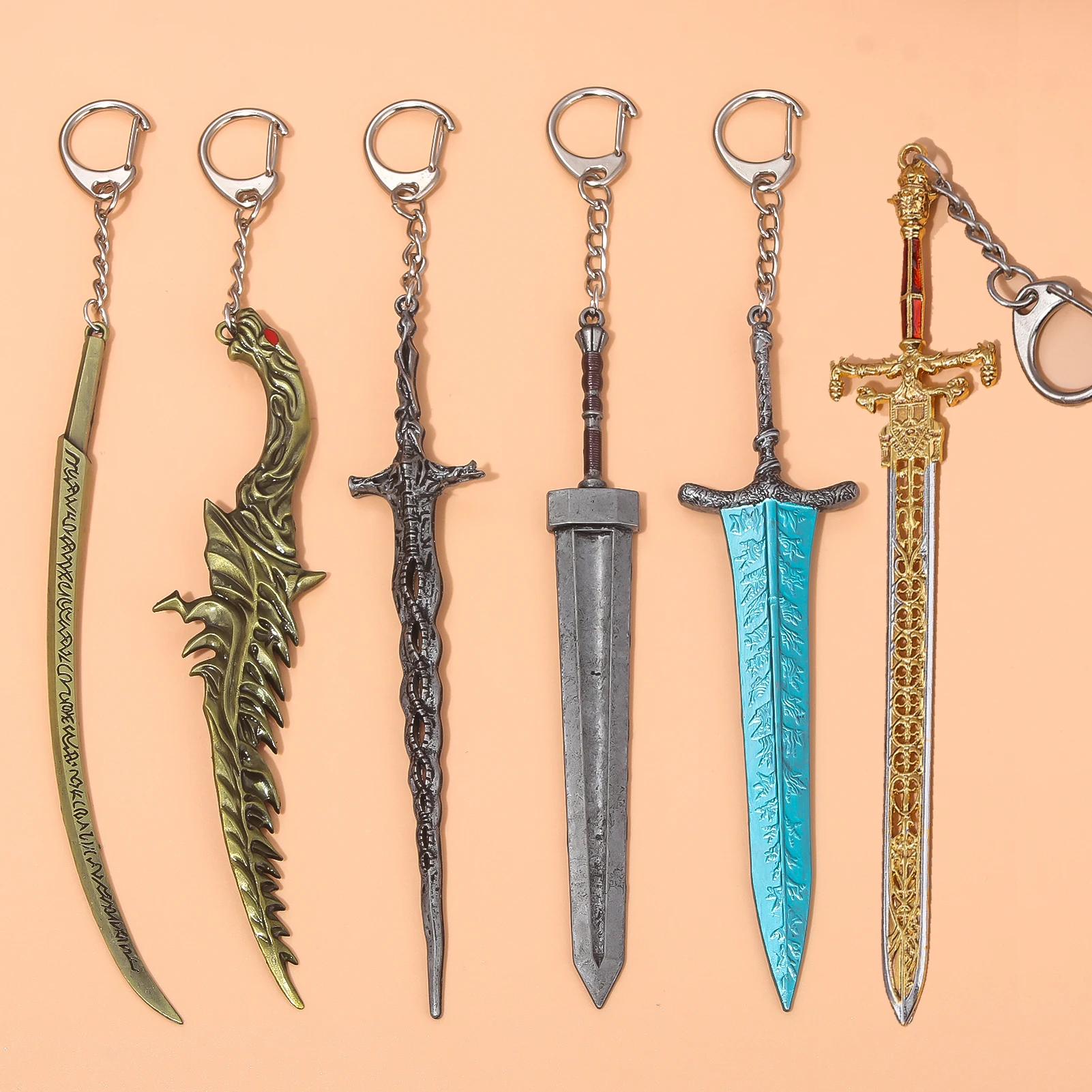 14 cm Mini Dark Moon Greatsword Schlüsselanhänger ER Spielperipheriegeräte Bloodhound's Fang Hand von Malenia Nacht und Flamme Cosplay Schmuck