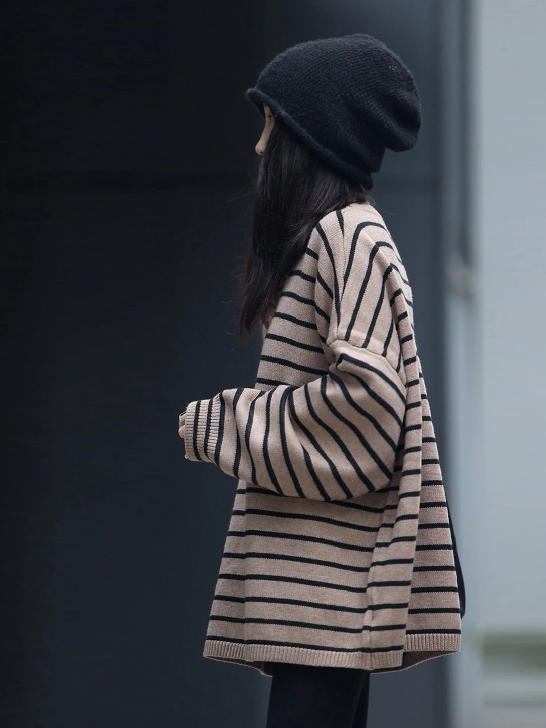 

Женский свободный свитер в полоску на осень-зиму, теплый, модный, универсальный, длинный, с круглым вырезом, на пуговицах