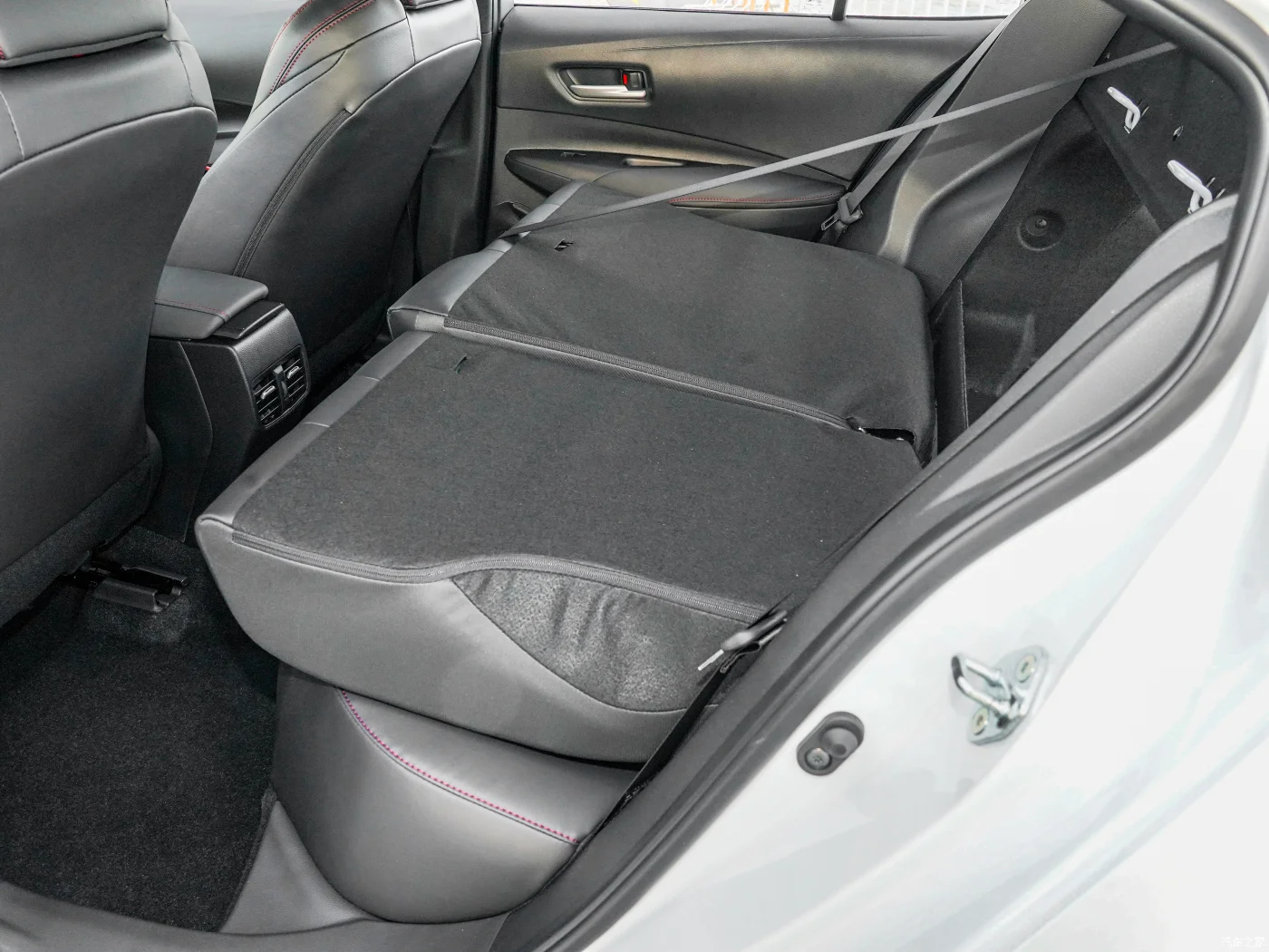 For Toyota Corolla Sedan Hatchback 2019 2020 2021 2022 2023 Custom Faux Leather Car Seat Covers Interior Protector Accessories