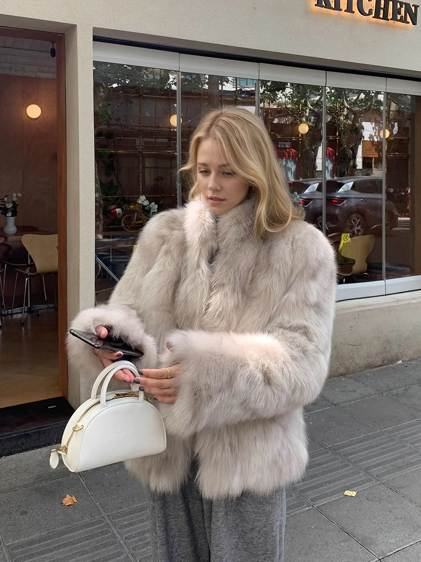 

Luxurious Faux Fur Coat Fluffy Short Insulated Fur Coat Stand Collar Fluffy Faux Fur Jacket Thick Winter Cozy Faux Coat