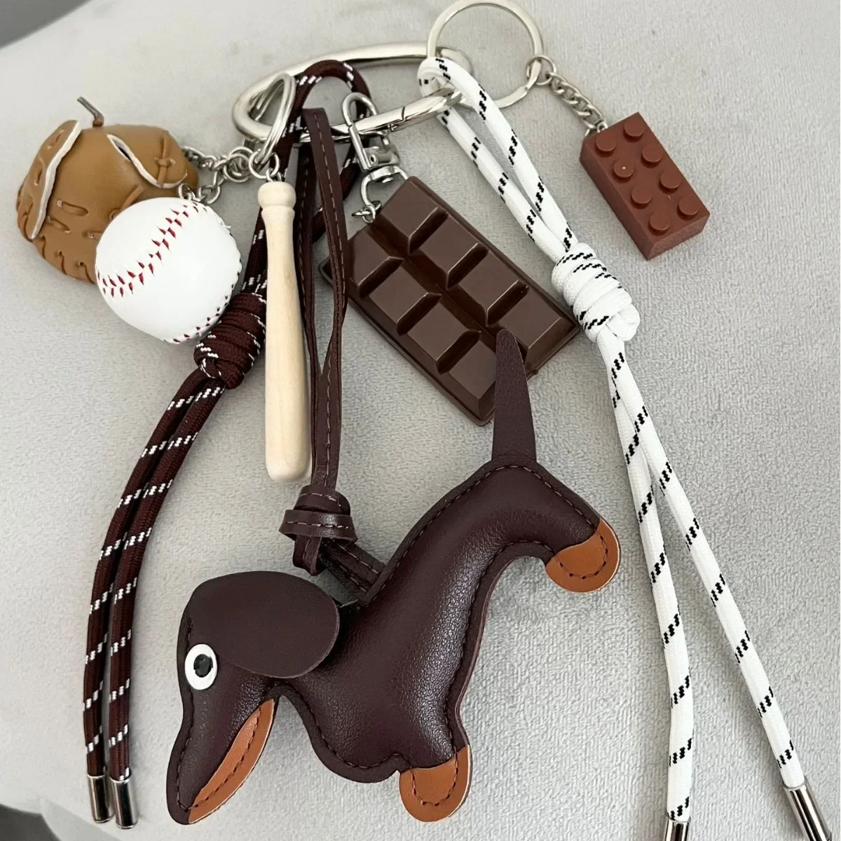 Dachshund Keychain Leather Bag Strap Design Ins Personalized Car Keychain Bag Pendant Miu Purse Sac A Main Femme Handbag Strap