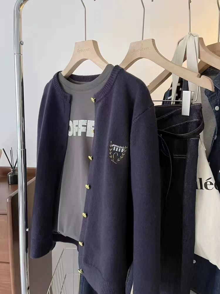 Exquisite New Embroidered Wool Metal Buckle Round Neck Cardigan Sweater Loose Casual Knit Autumn  Winter Single Row Top Jacket