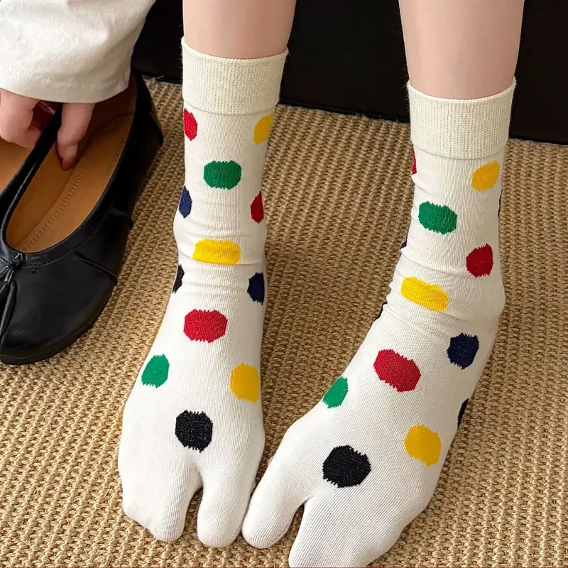Japanese Colorful Polka Dot Pattern Toe Socks Fashion High Elastic Split‑Toe Socks for Women Girl Breathable Sleeping Floor Sock