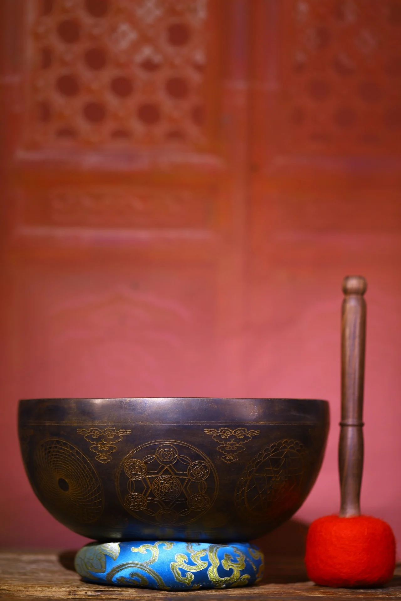 

10"Tibetan Temple Collection Old Bronze Cinnabar Space Celestial body Buddhist Music Bowl Reciting Scriptures Worship Hall