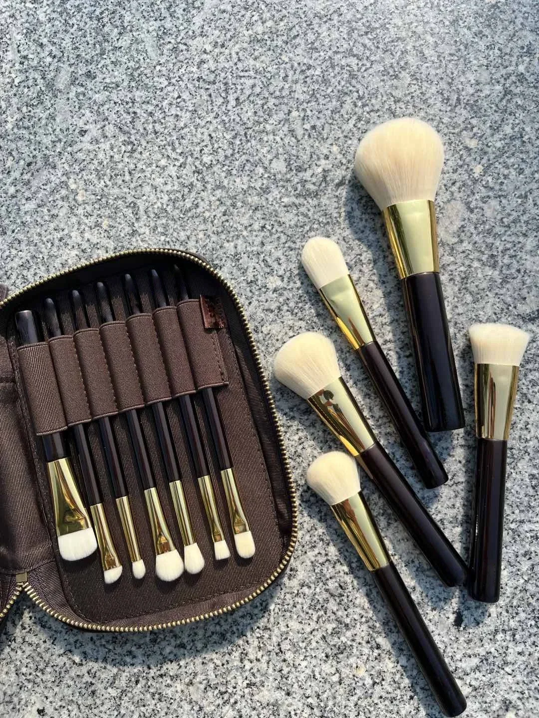 T Model Makeup Brush Set 12PCS Soft Synthetic Bristles Professional Foundation Blending Eyeshadow Makeup Kit Gift For Women