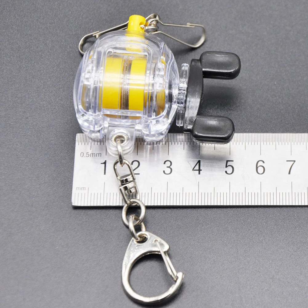 Fishing Reel Keychain Retractable Rope Keychain Fast Hang Buckle Telescopic Rope Keyring Creative Gift for Fishing Lovers