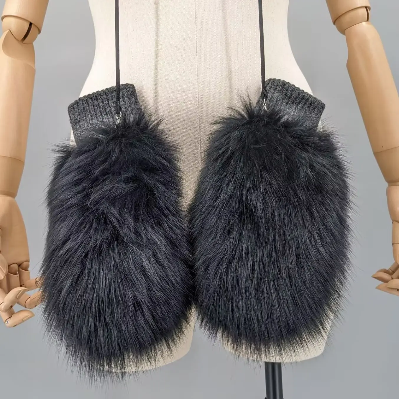 women-black-knitted-real-fox-fur-cuff-gloves-fluffy-thick-thermal-warm-winter-touch-screen-fashion-fur-hand-warmers-24a1214