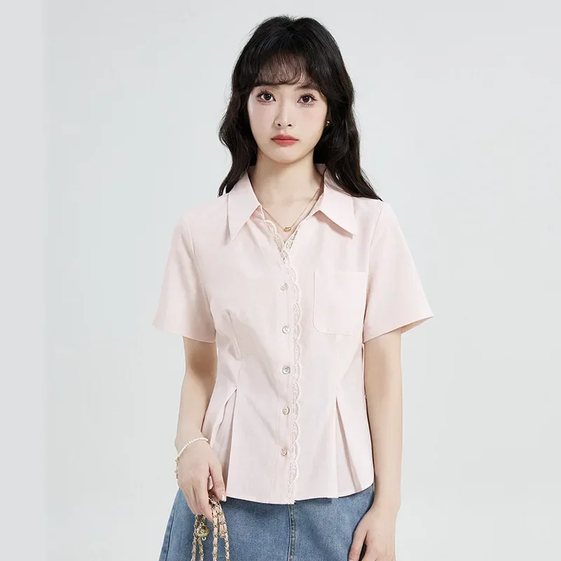 NICE Roze Frans Kant Splice Shirt Taille Cinching Slanke Korte Mouw Dames Button Up Shirt Modieus Patchwork Ontwerp
