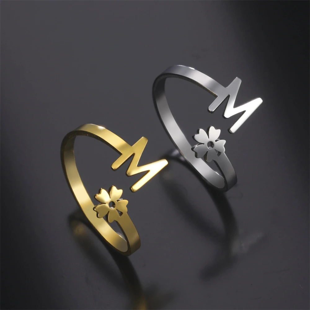 Cazador A-Z Initial Letter Alphabet Women's Stainless Steel Rings Adjustable Daisy Flower Jewelry Open Finger Ring Birthday Gift