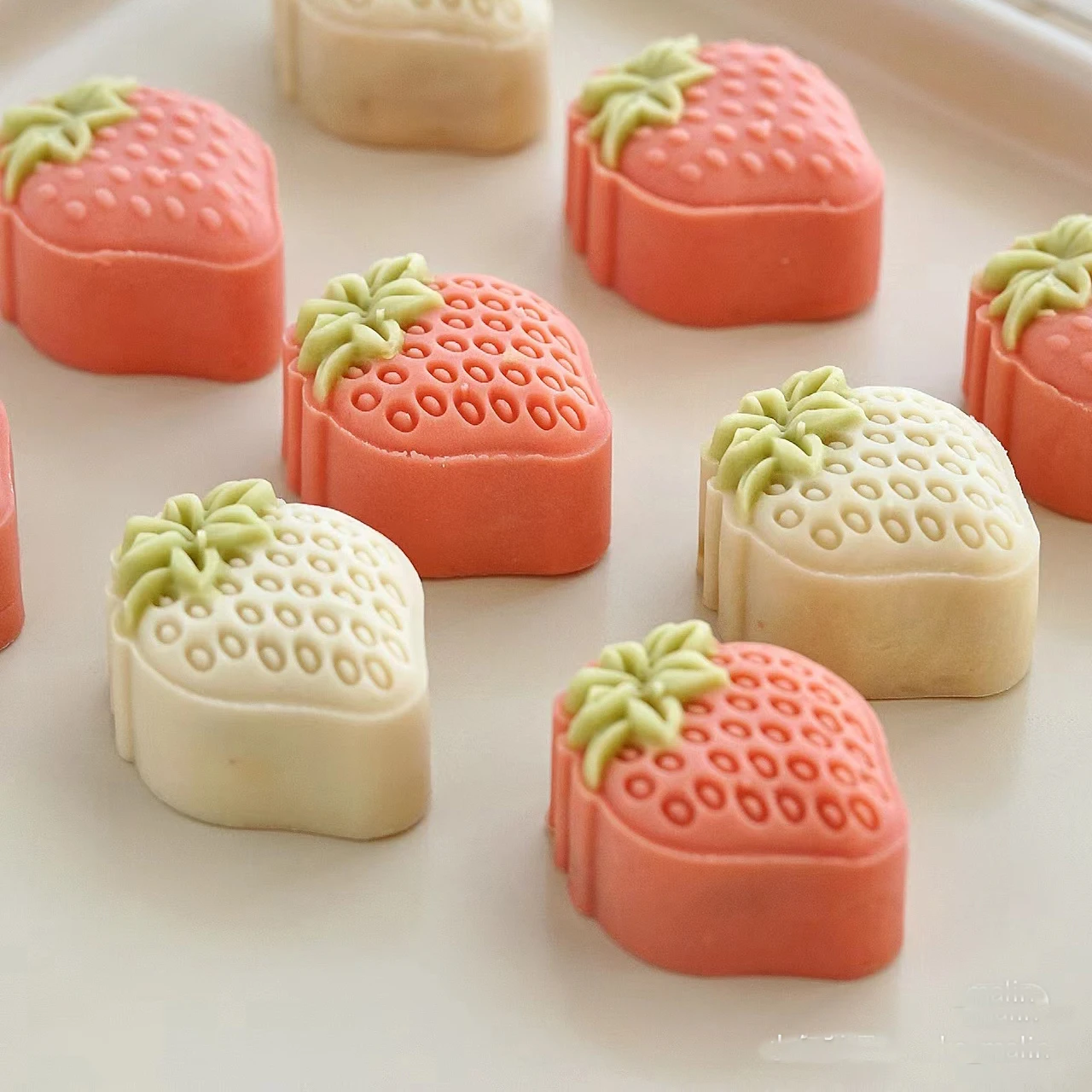 25g 50g Mini Mooncake Mould Strawberry Pattern Fruit Shape Cookie Pastry Stamp Creative Rice Cake Hand Pressed Mold DIY Dessert