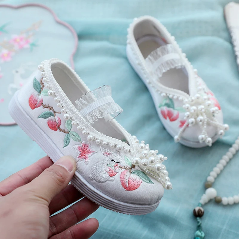 Han Chinese Clothing Ancient Style National Embroidery Kids Shoes Chinese Style Handwork Silk Kids Girl Canvas Shoes