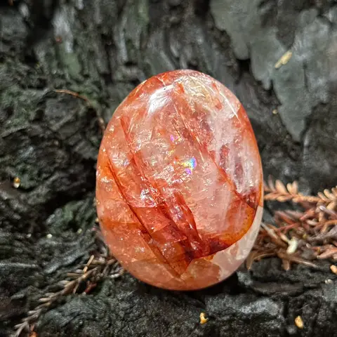 High-quality flint/bloodstone palm stone, massage stone, heart-shaped crystal quartz, home décor.